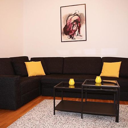 Cozy Apartment In The Middle Of 브라티슬라바 외부 사진