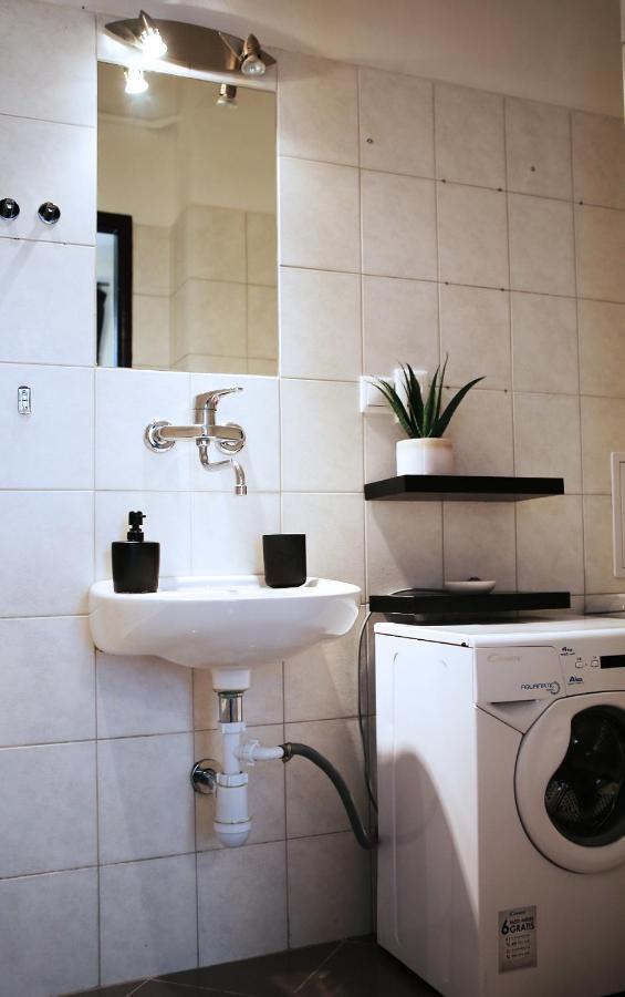 Cozy Apartment In The Middle Of 브라티슬라바 외부 사진